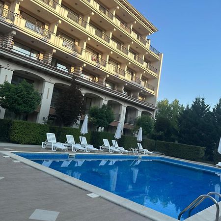 U-Dacha Apartment Слънчев бряг Екстериор снимка