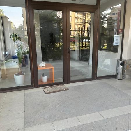 U-Dacha Apartment Слънчев бряг Екстериор снимка