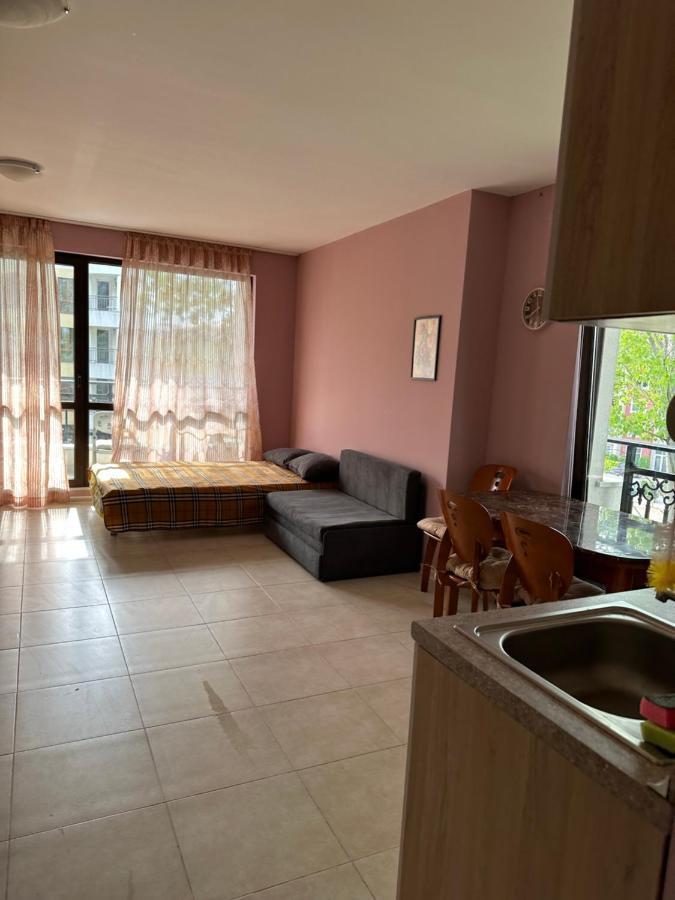 U-Dacha Apartment Слънчев бряг Екстериор снимка