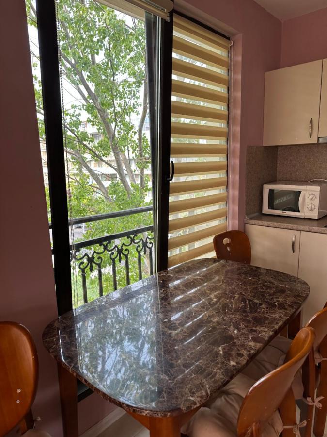 U-Dacha Apartment Слънчев бряг Екстериор снимка