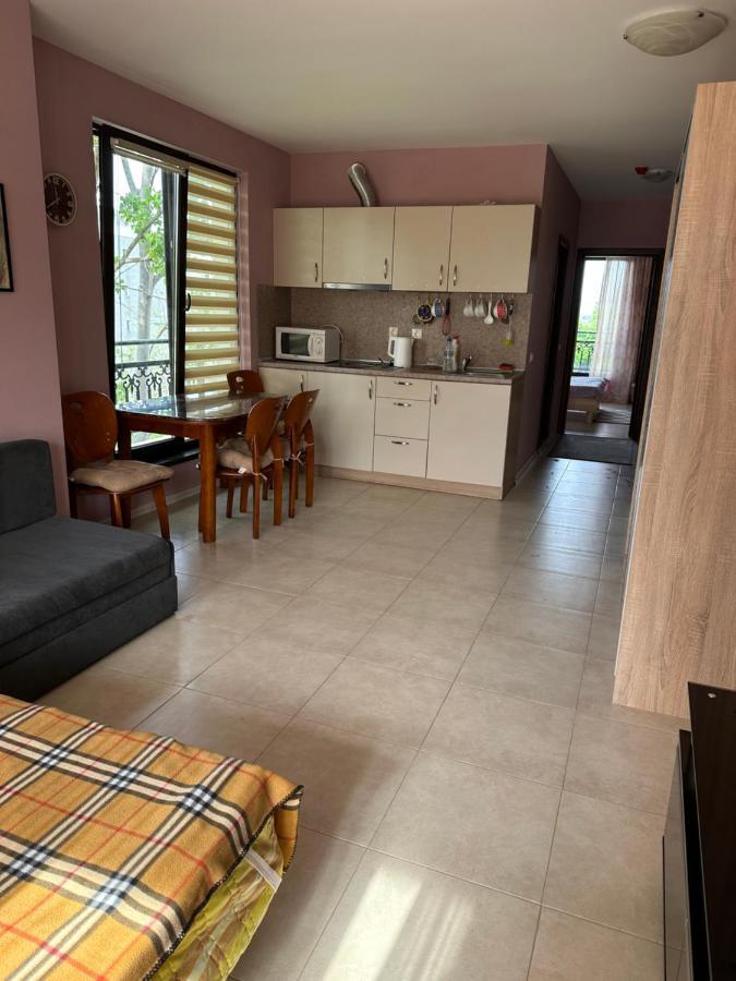 U-Dacha Apartment Слънчев бряг Екстериор снимка