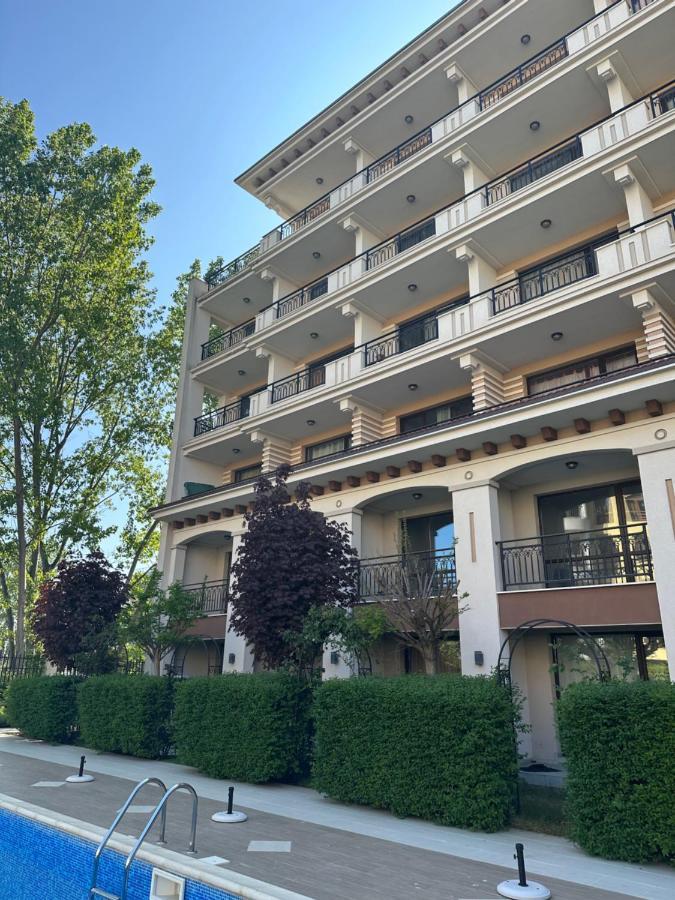 U-Dacha Apartment Слънчев бряг Екстериор снимка